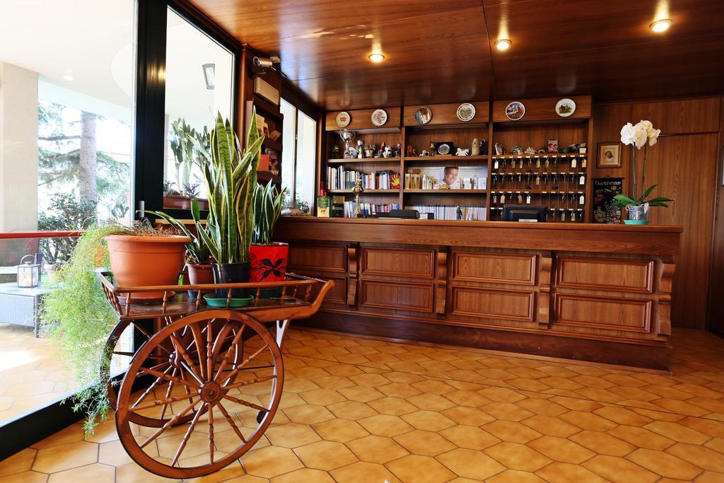 Hotel Astoria Tabiano Terme ภายนอก รูปภาพ