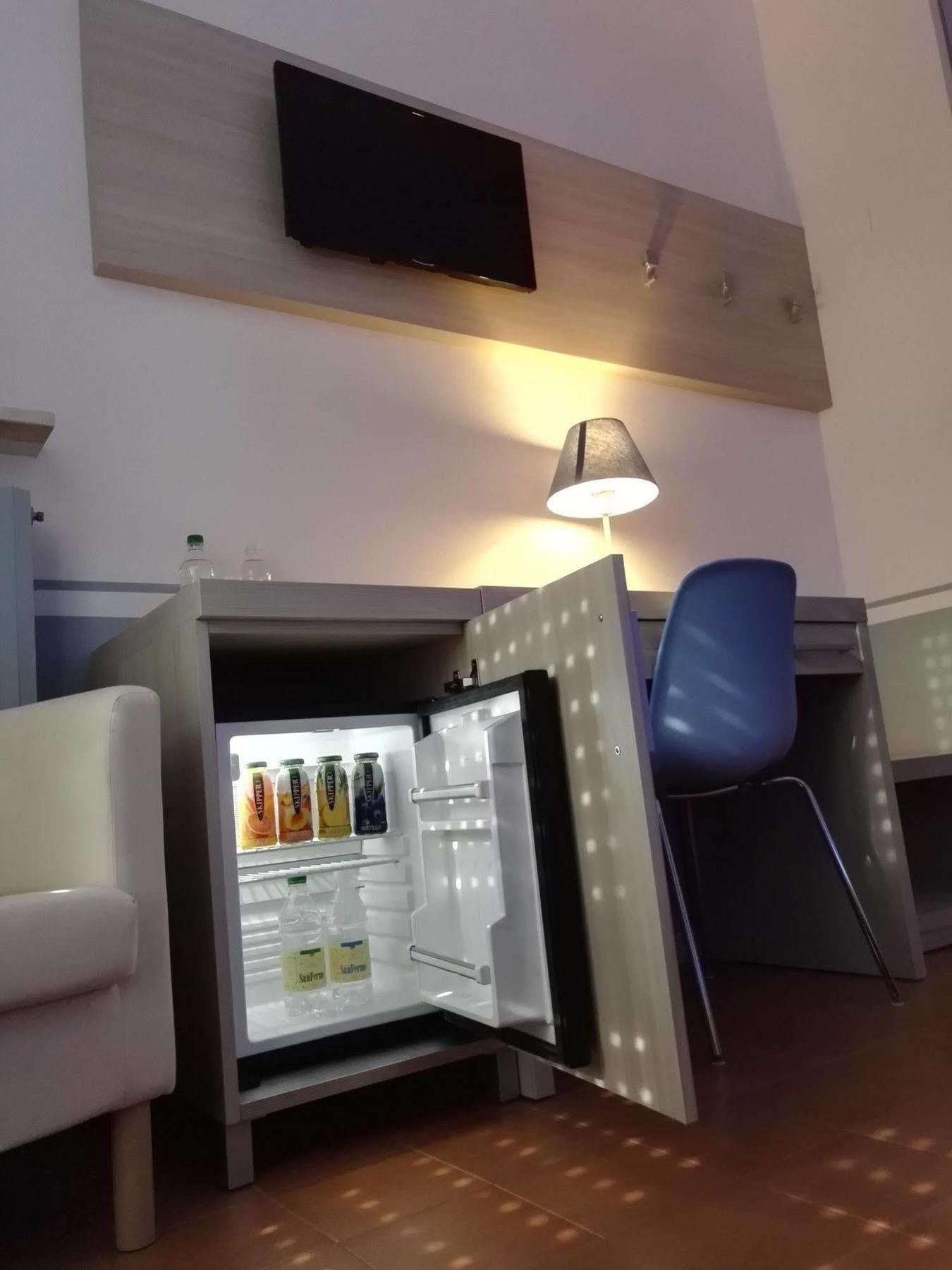 Hotel Astoria Tabiano Terme ภายนอก รูปภาพ
