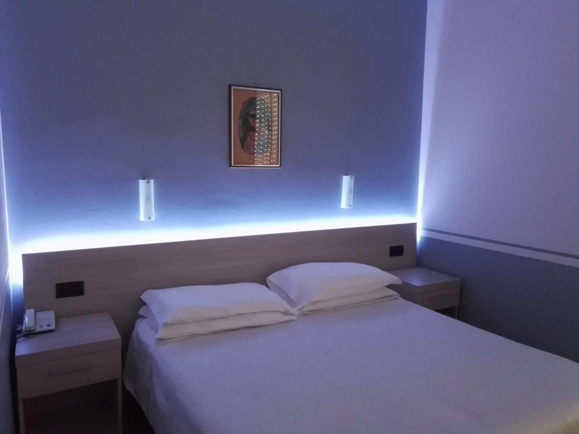 Hotel Astoria Tabiano Terme ภายนอก รูปภาพ