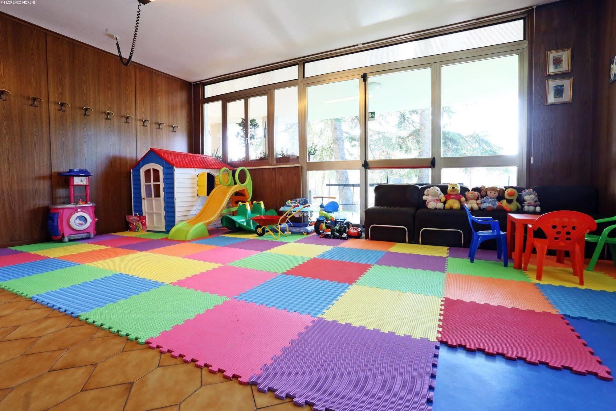 Hotel Astoria Tabiano Terme ภายนอก รูปภาพ